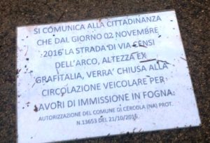 Cartello a valle della "ex Grafitalia"